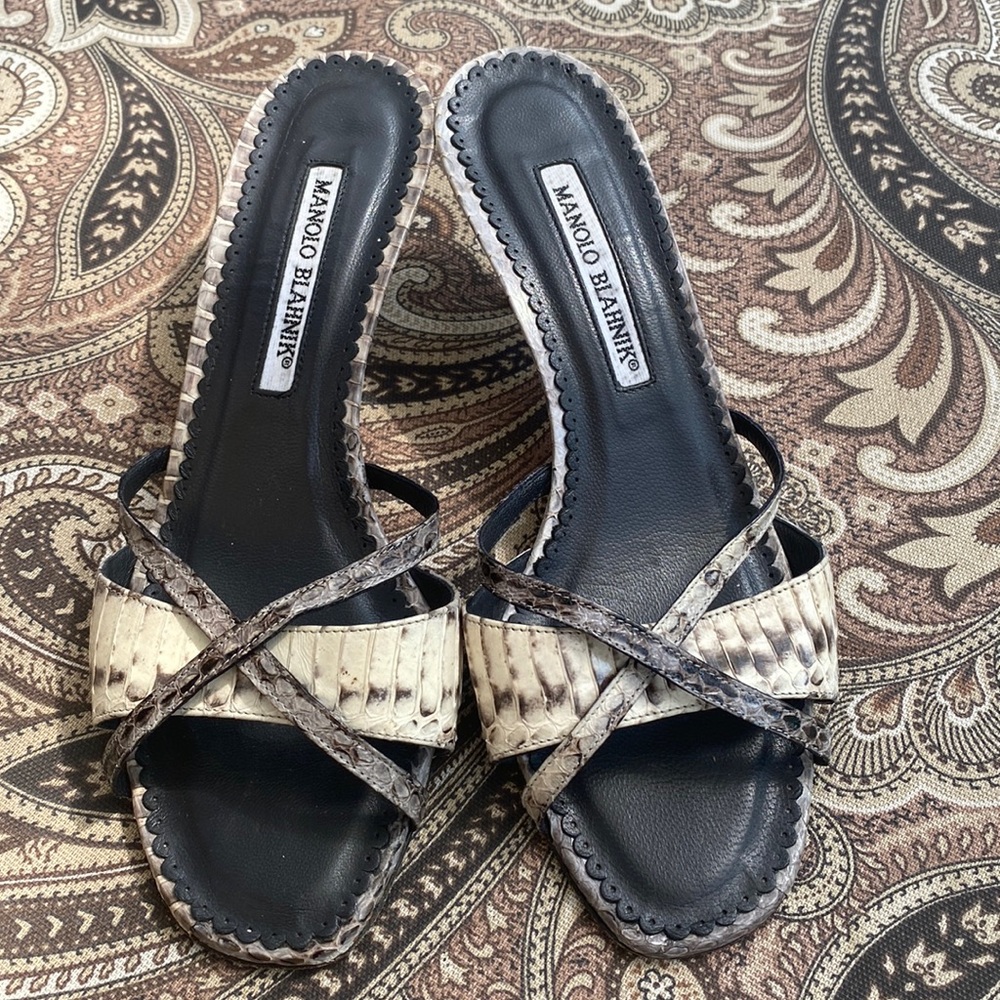 COPY - Manolo Blahnik Slides